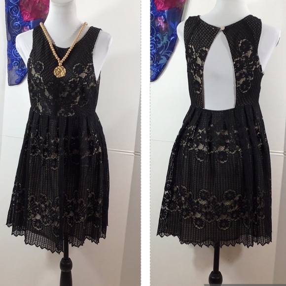Free People black lace cutout dress 6 - Picture 1 of 12